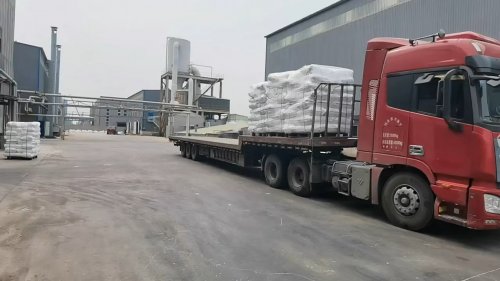 工厂厂区产品装车现场