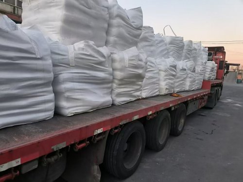 洛阳高分子吸水树脂厂产品装车现场，高效装卸保障供应链稳定