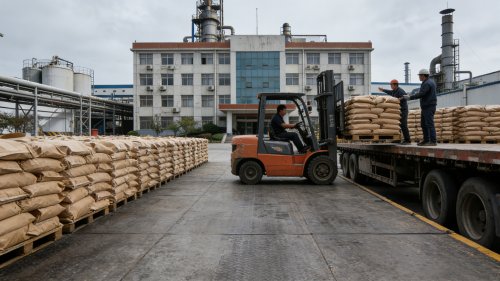 高效吸水树脂颗粒装车完成