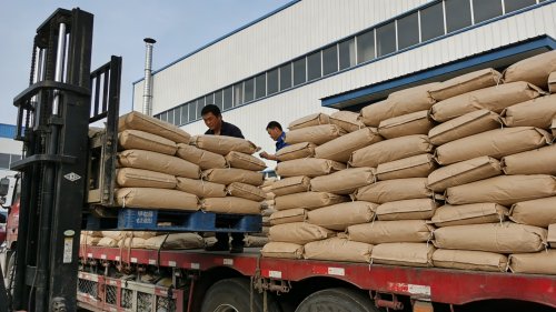 SAP吸水树脂成品装车现场