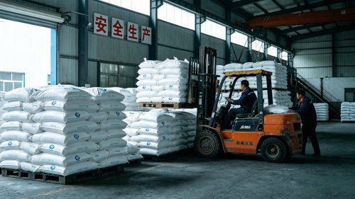 SAP吸水树脂聚丙烯酸钾型吨袋装车农业保水剂专用每吨15000至25000元土壤友好厂区实拍